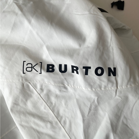 Men's Burton [ak] Cyclic GORE‑TEX 2L Snowboarding Jacket - Picture 4 of 6